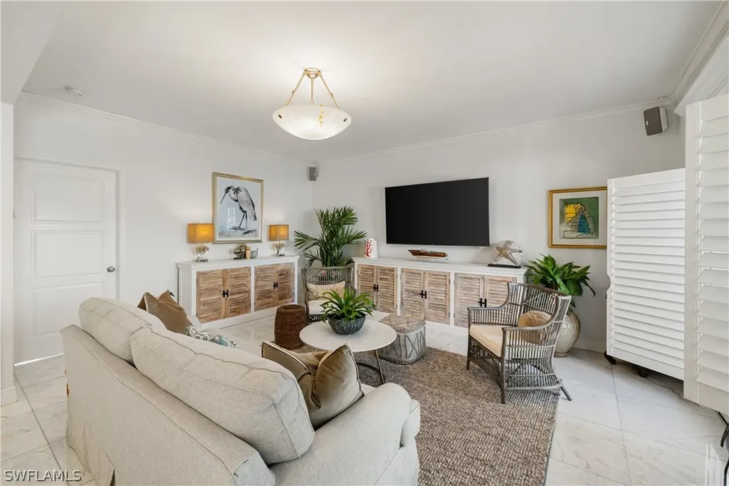 292 14th Avenue S Naples FL 34102