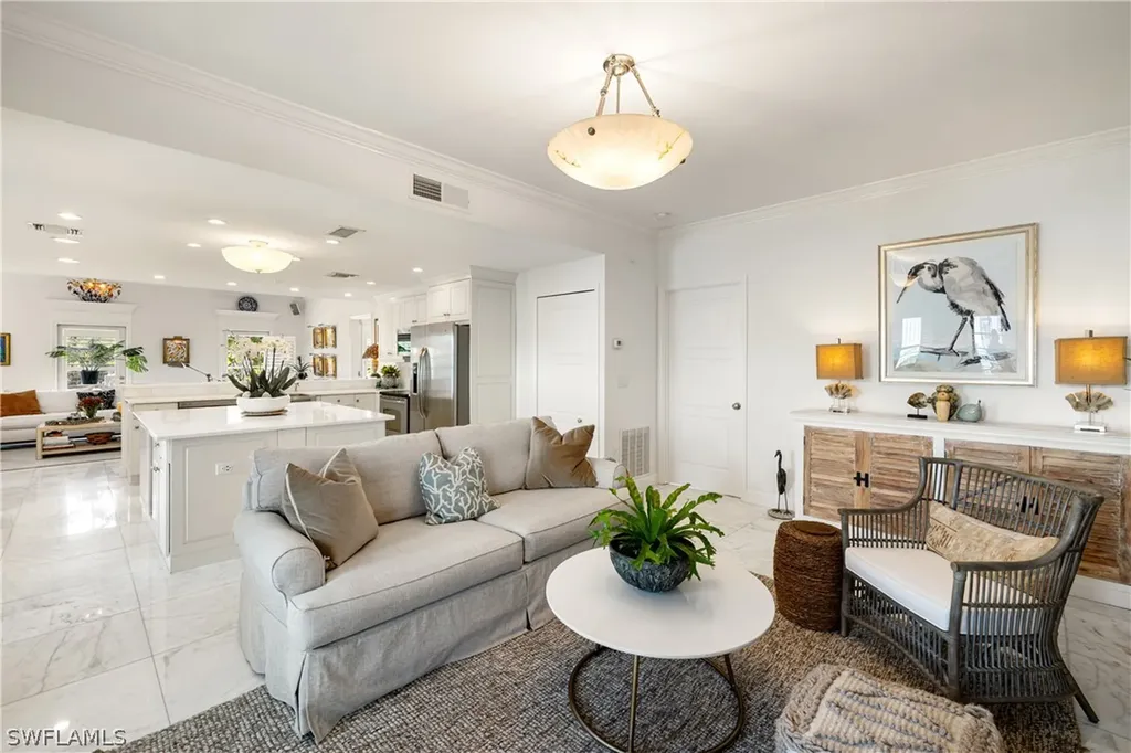 292 14th Avenue S Naples FL 34102