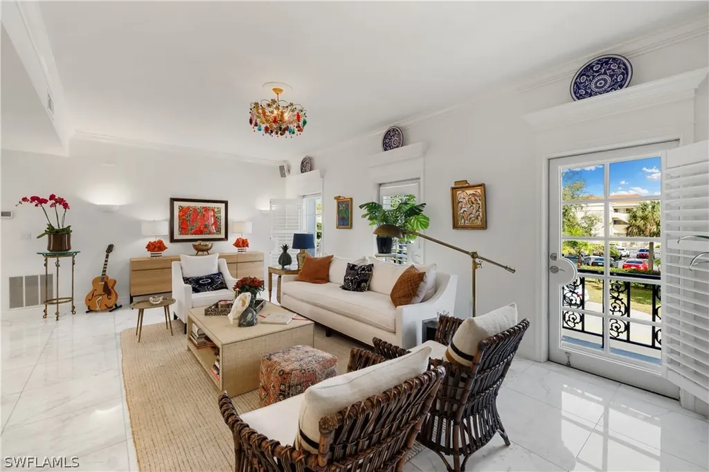 292 14th Avenue S Naples FL 34102