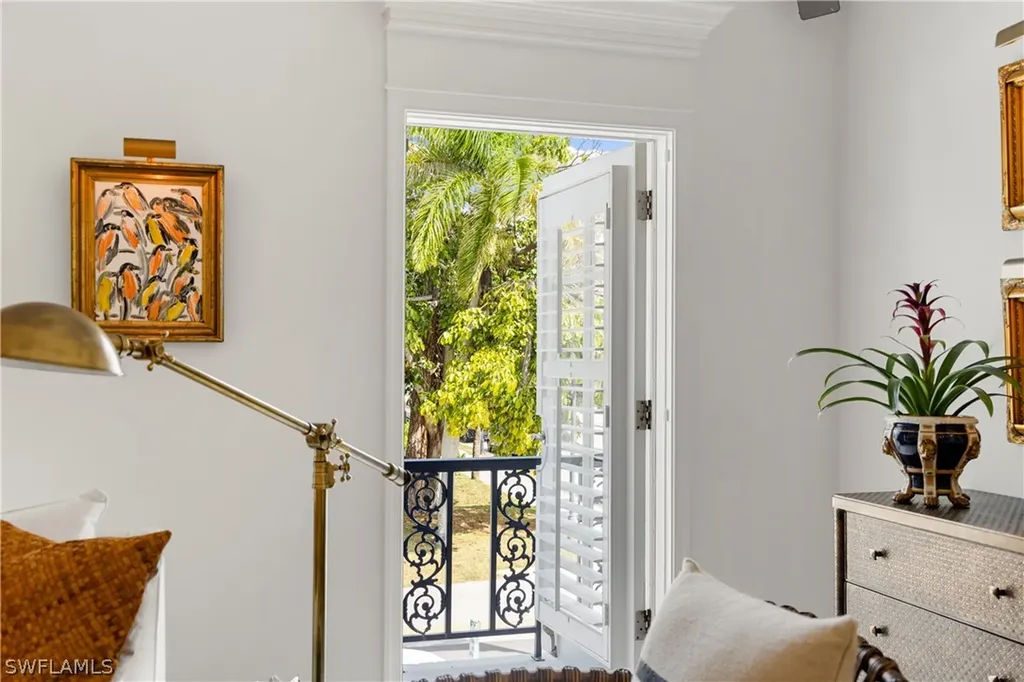 292 14th Avenue S Naples FL 34102