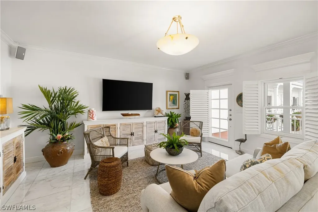 292 14th Avenue S Naples FL 34102