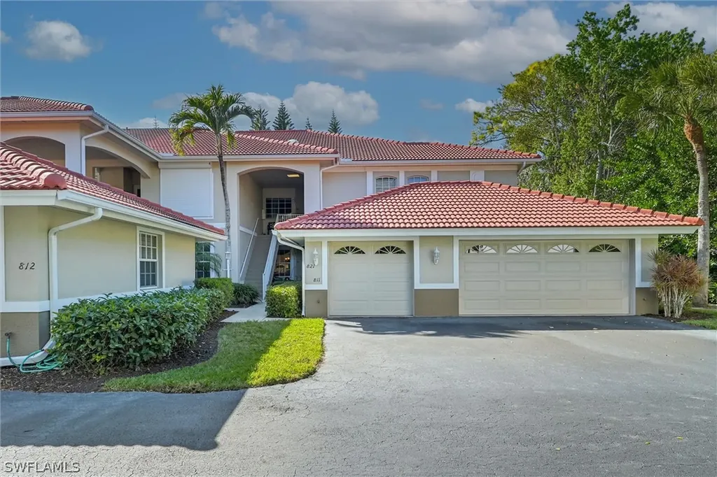 Naples FL, 8085 Celeste Drive, Unit 811