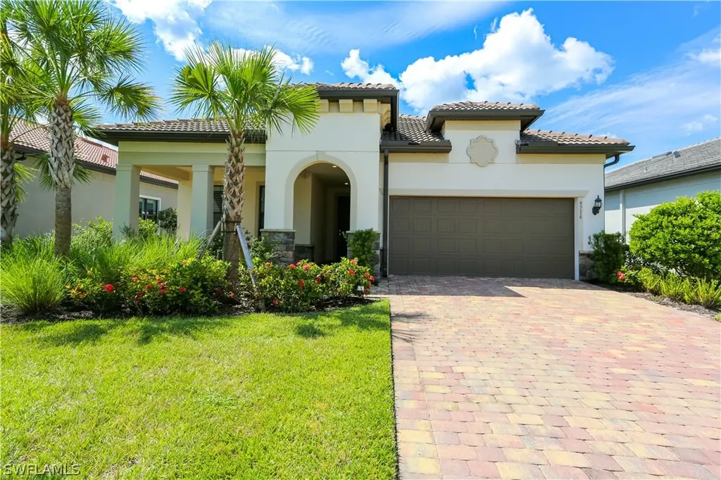 9716 Everglades Drive Naples FL 34120