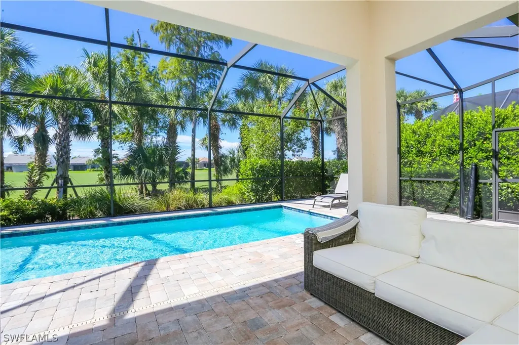 9716 Everglades Drive Naples FL 34120