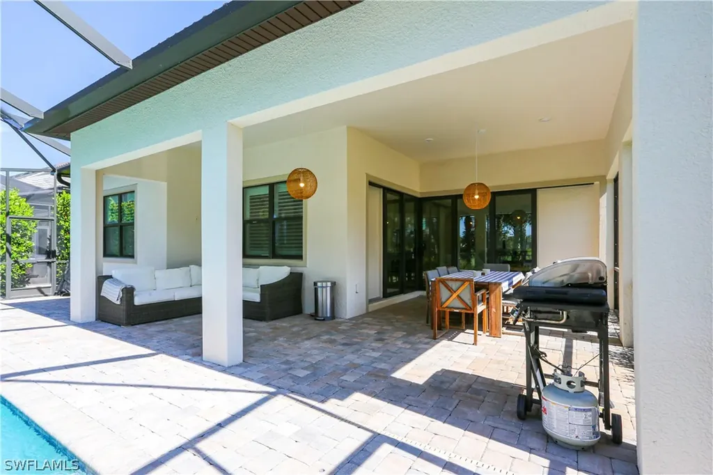 9716 Everglades Drive Naples FL 34120