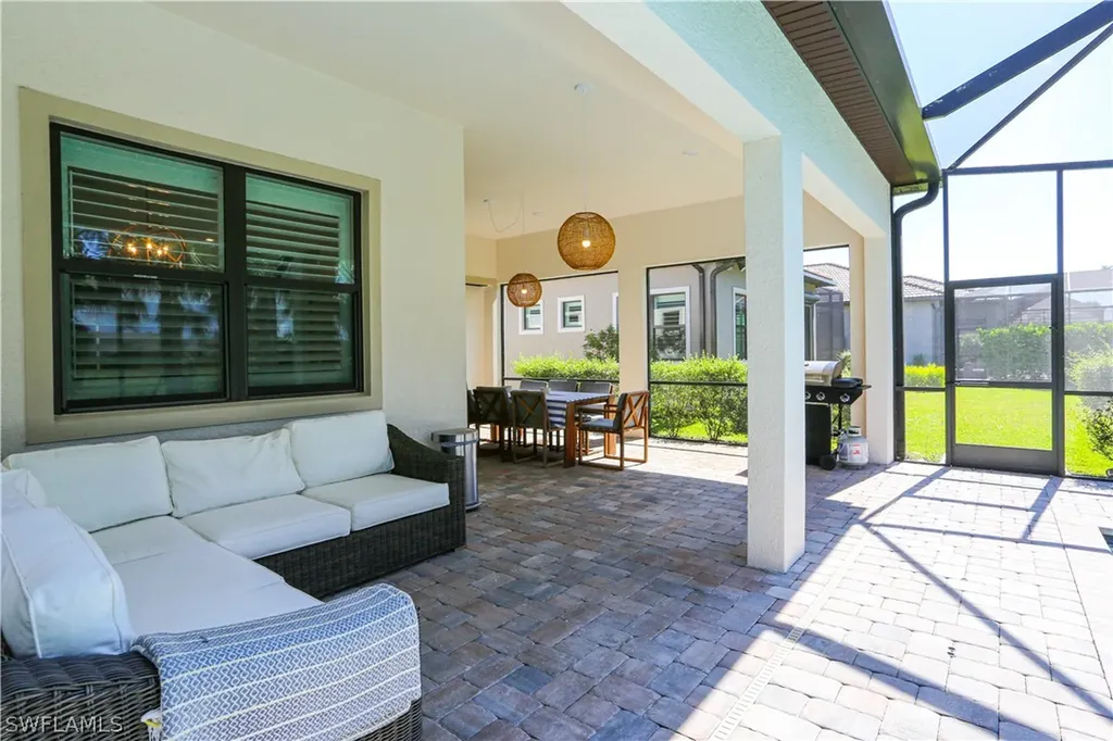 9716 Everglades Drive Naples FL 34120