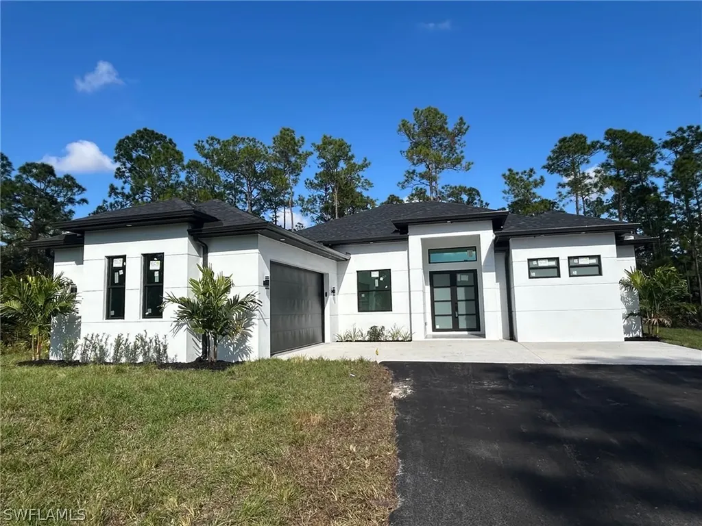 3307 12th Avenue NE Naples FL 34120