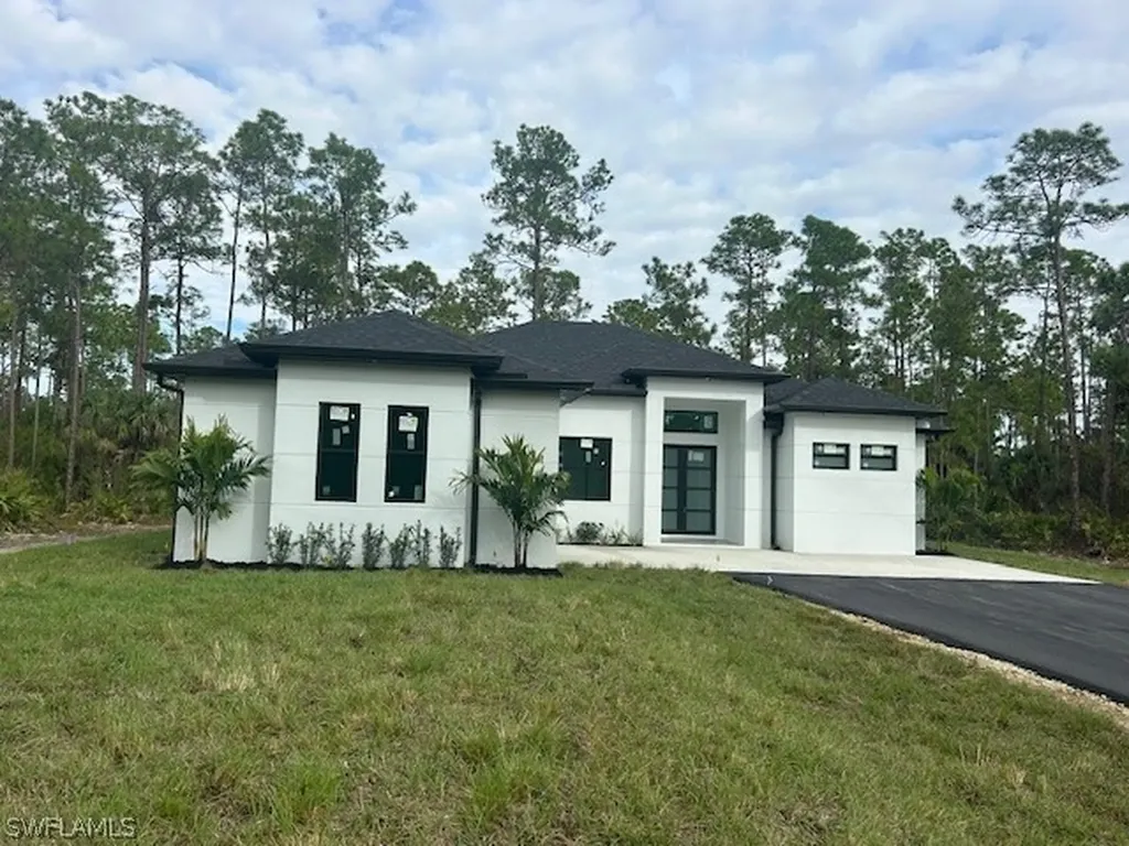 3307 12th Avenue NE Naples FL 34120