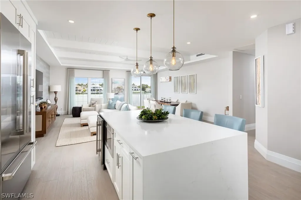 Naples FL, 4000 Gulf Shore Boulevard N, Unit 400