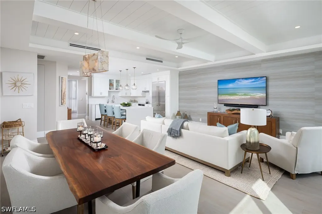 4000 Gulf Shore Boulevard N Naples FL 34103