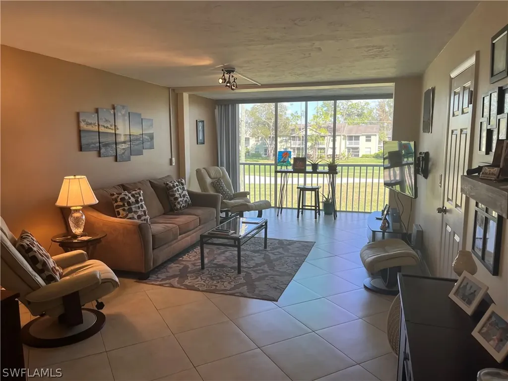 1085 Forest Lakes Drive Naples FL 34105