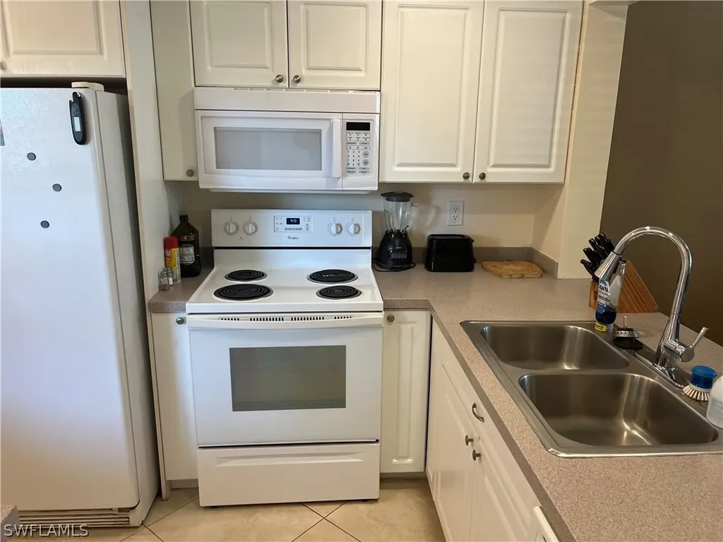 1085 Forest Lakes Drive Naples FL 34105