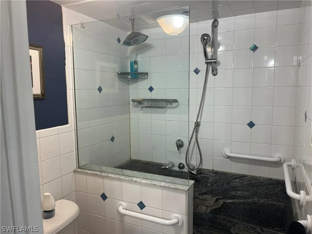 1085 Forest Lakes Drive Naples FL 34105