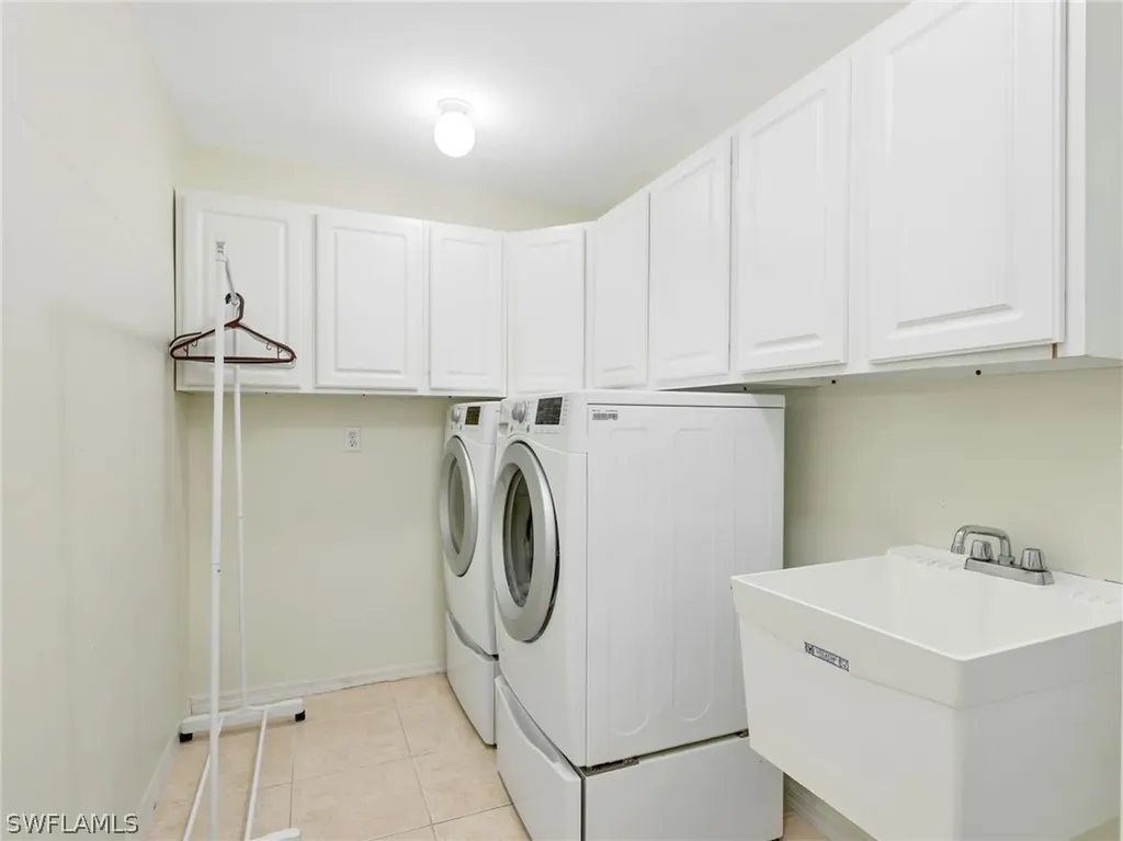 1021 El Dorado Boulevard N Cape Coral FL 33993