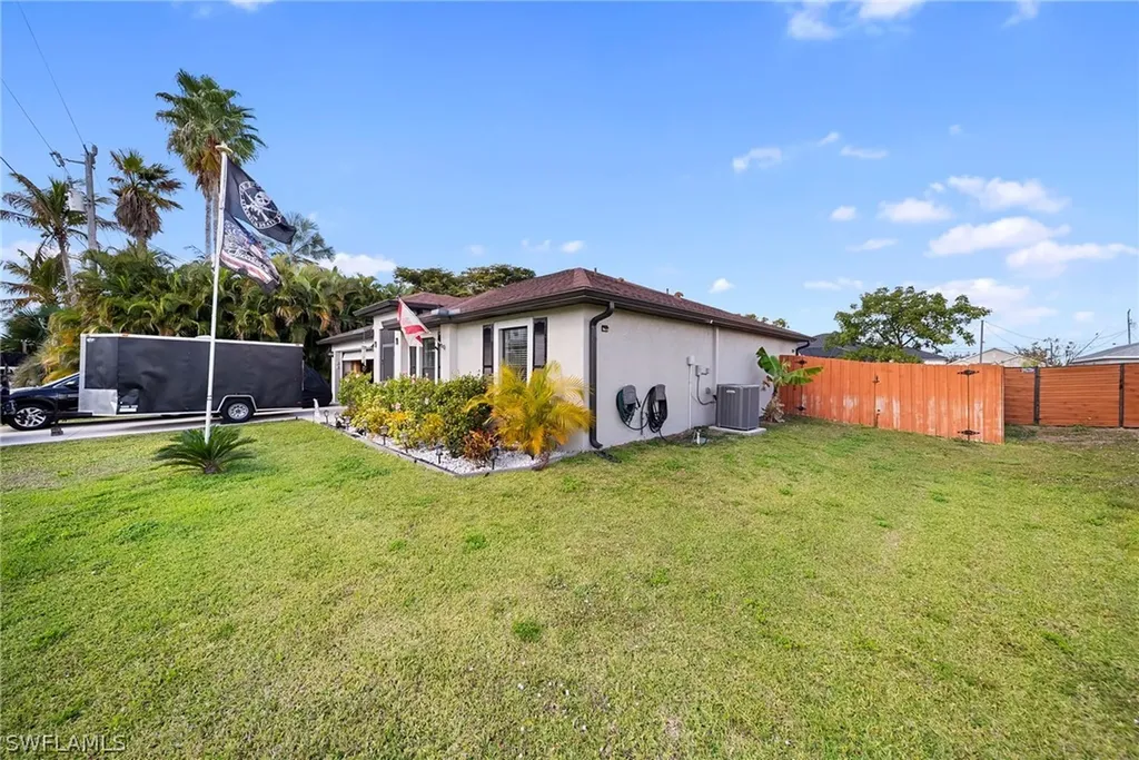427 NW 3rd Street Cape Coral FL 33993