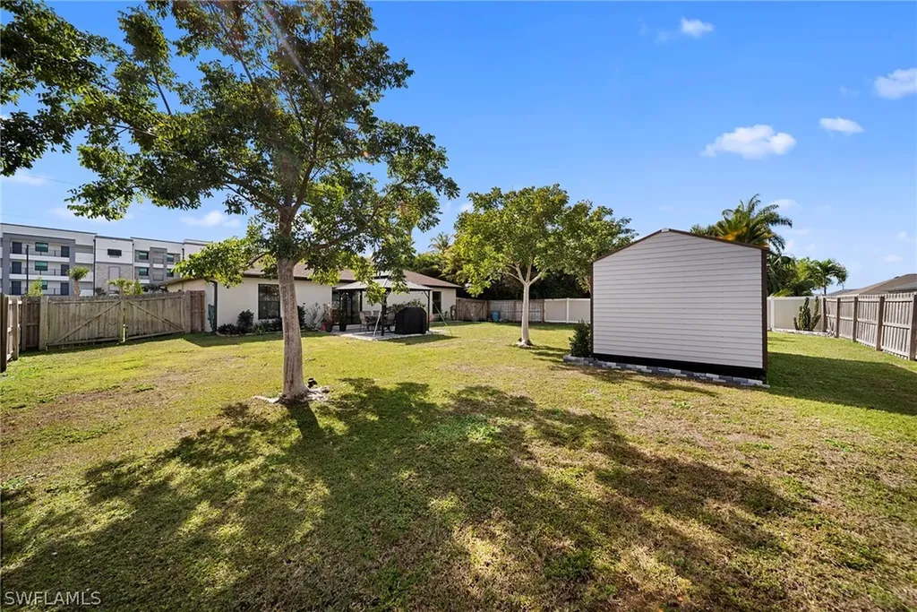 427 NW 3rd Street Cape Coral FL 33993