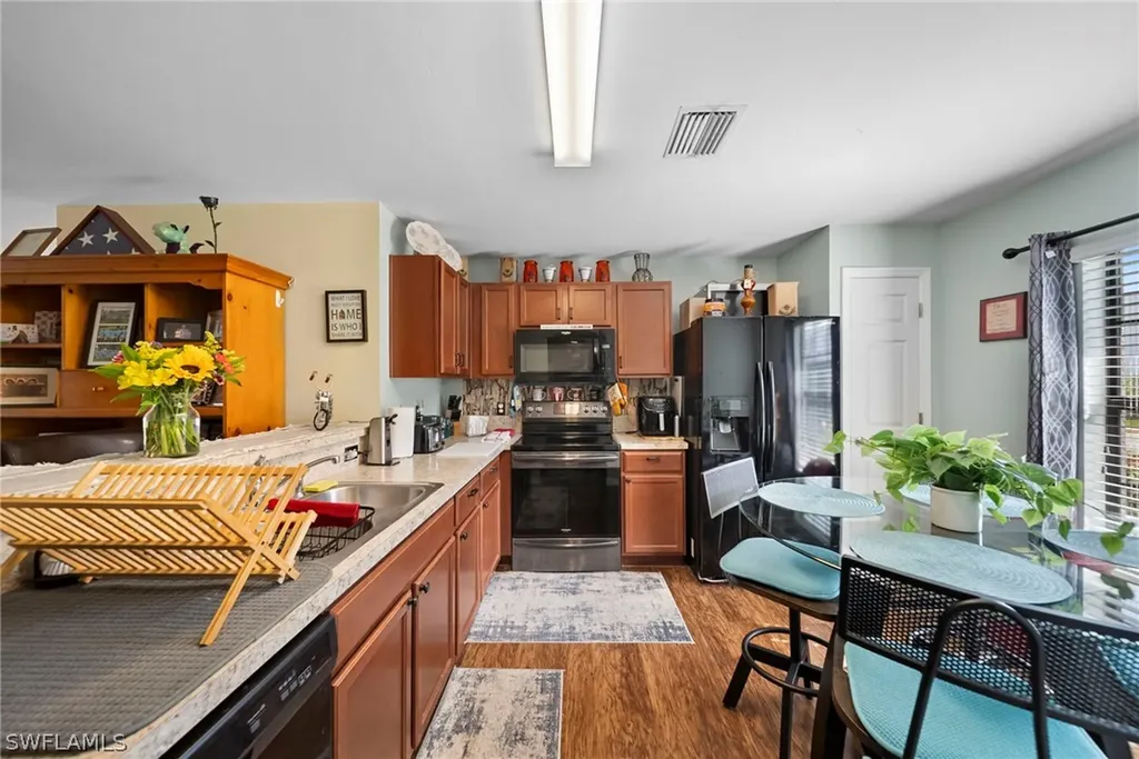 427 NW 3rd Street Cape Coral FL 33993