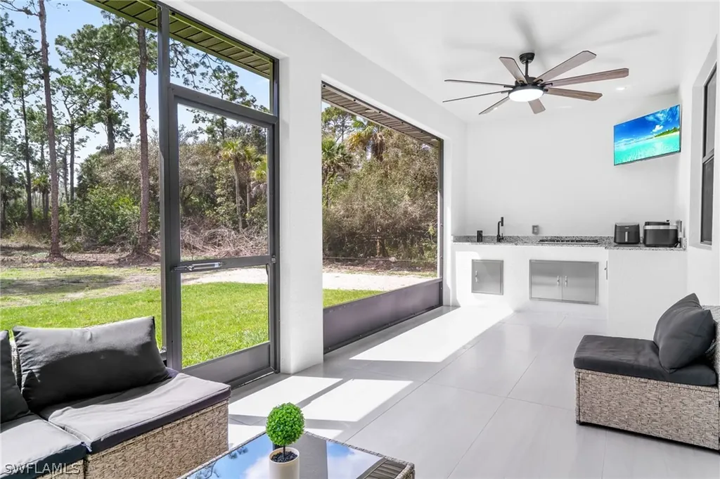 2604 20th Avenue NE Naples FL 34120