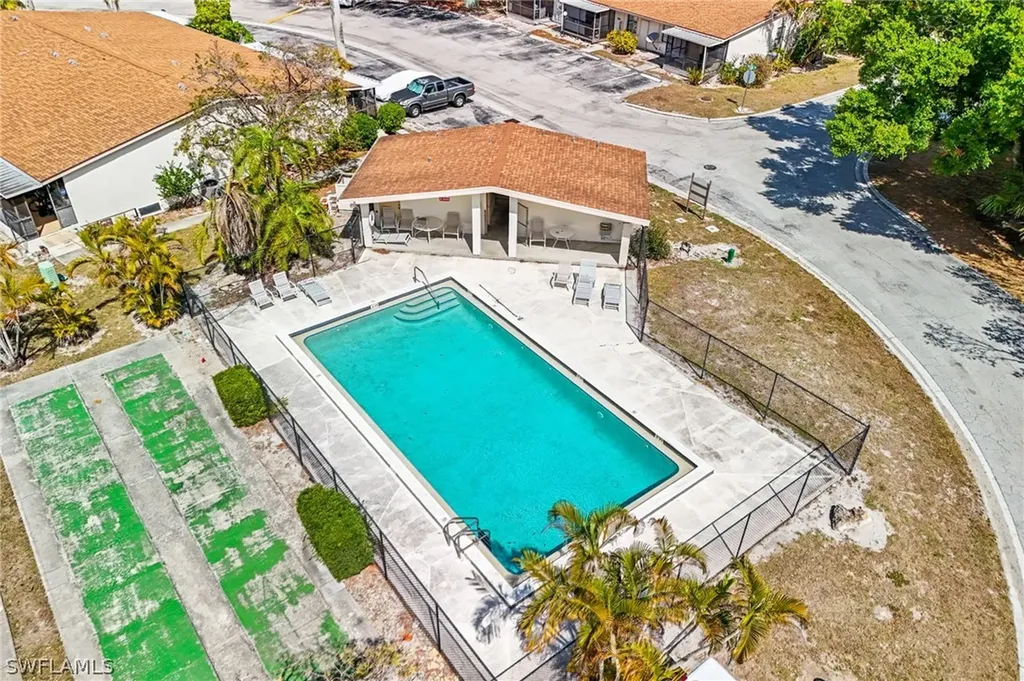 5322 Treetops Drive Naples FL 34113