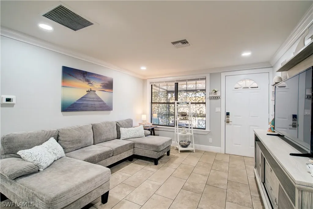 5322 Treetops Drive Naples FL 34113
