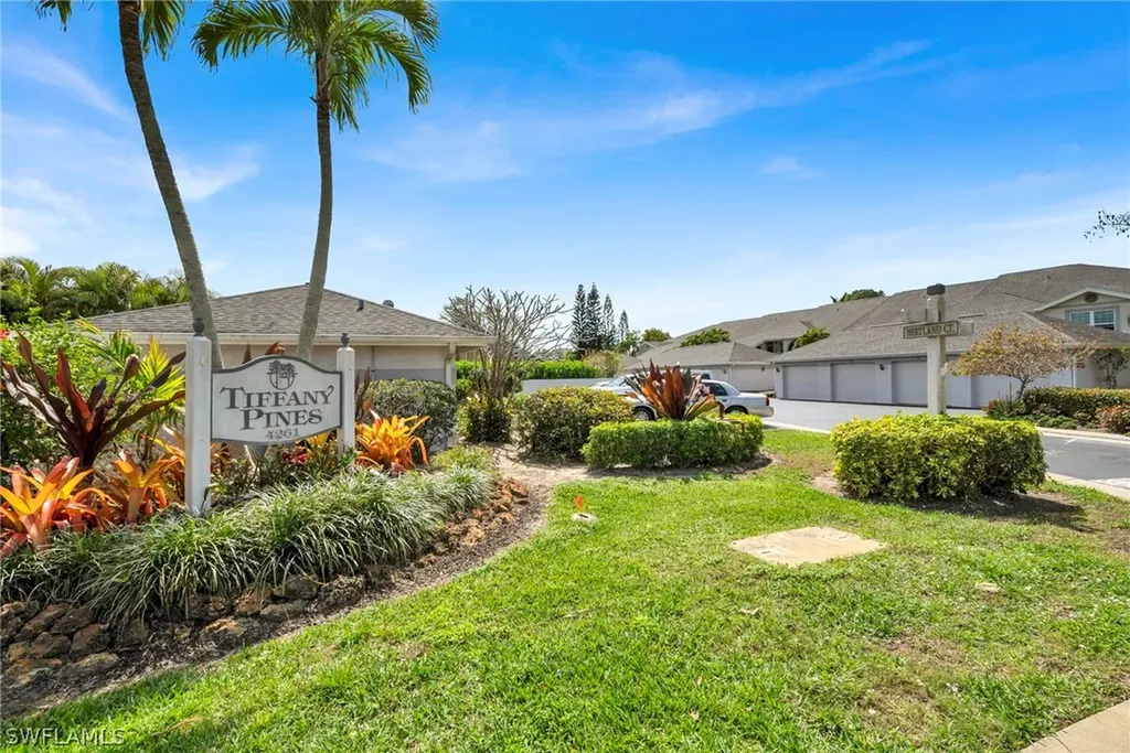 4261 Shetland Court Naples FL 34112