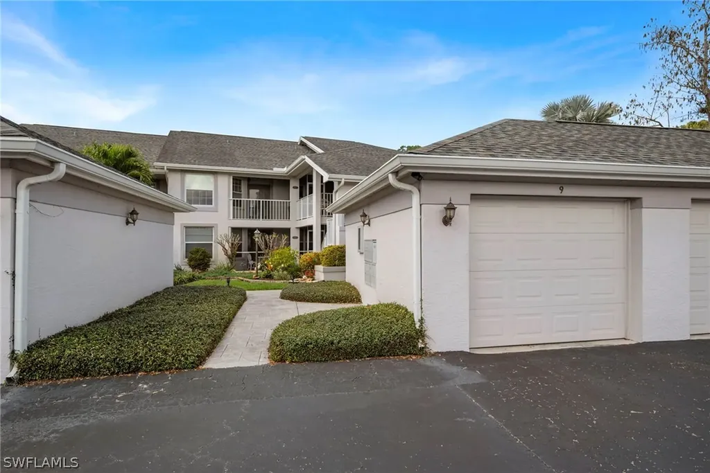 4261 Shetland Court Naples FL 34112