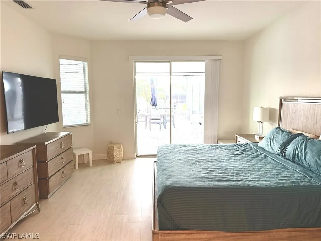 2918 SE 10th Place Cape Coral FL 33904