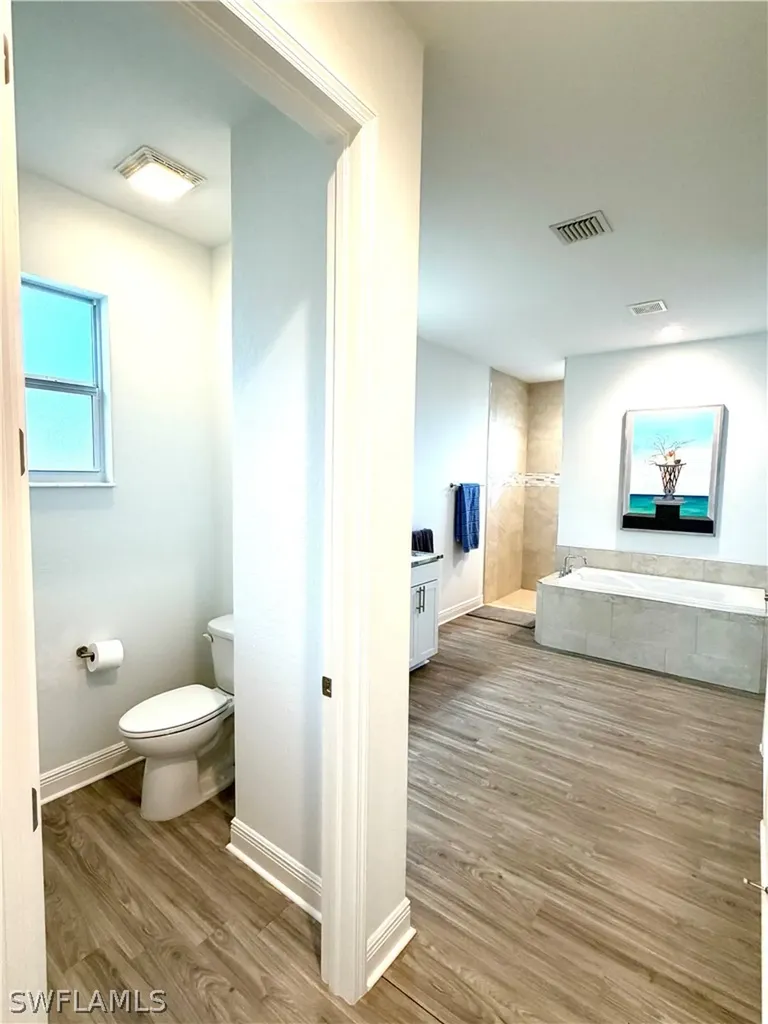 2918 SE 10th Place Cape Coral FL 33904