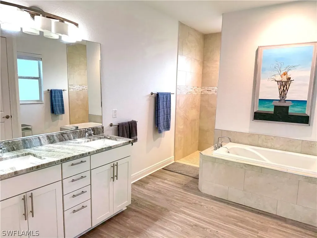2918 SE 10th Place Cape Coral FL 33904