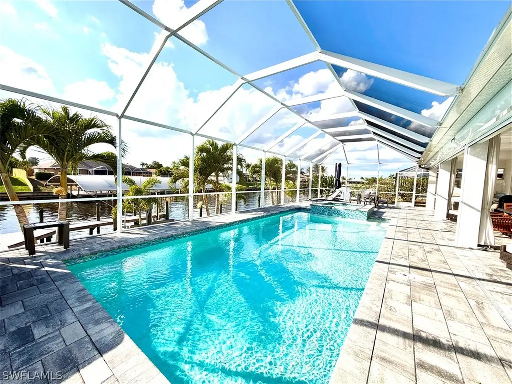 2918 SE 10th Place Cape Coral FL 33904