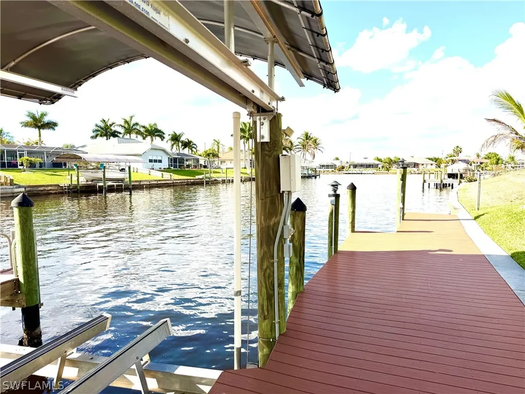 2918 SE 10th Place Cape Coral FL 33904