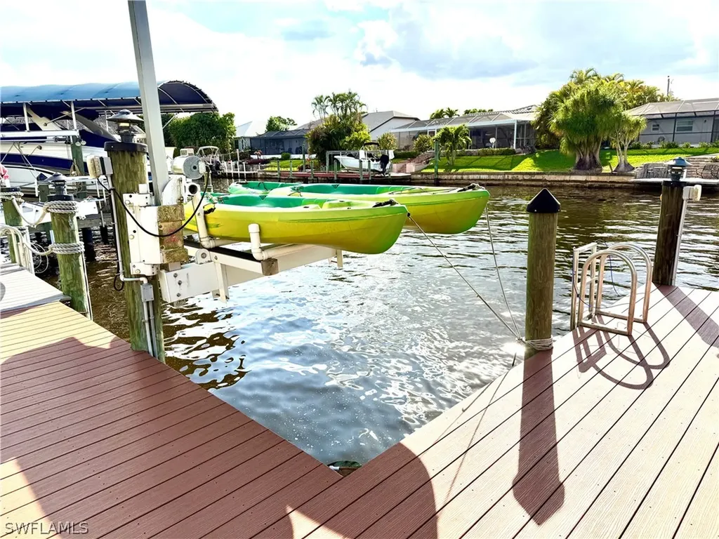 2918 SE 10th Place Cape Coral FL 33904
