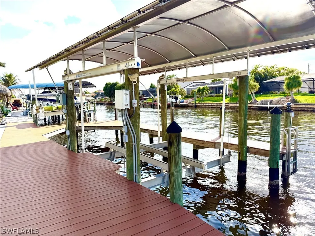 2918 SE 10th Place Cape Coral FL 33904