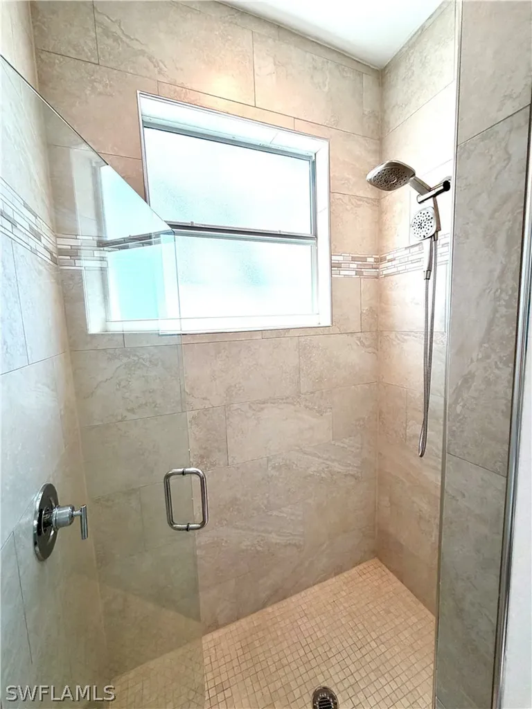 2918 SE 10th Place Cape Coral FL 33904