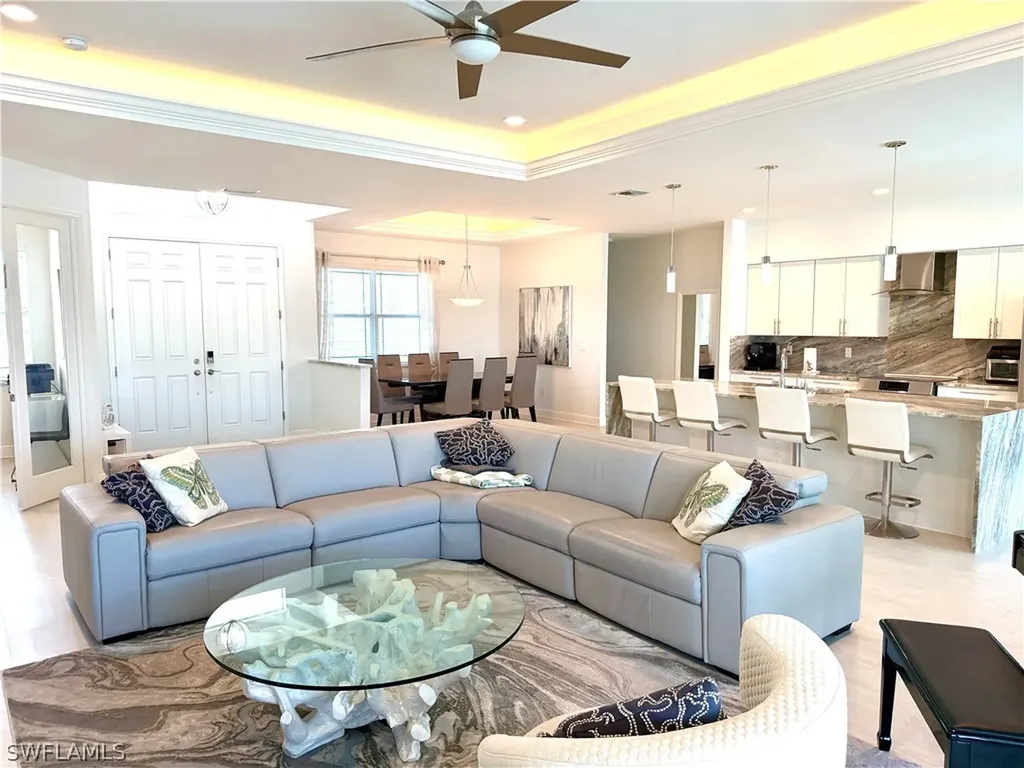 2918 SE 10th Place Cape Coral FL 33904