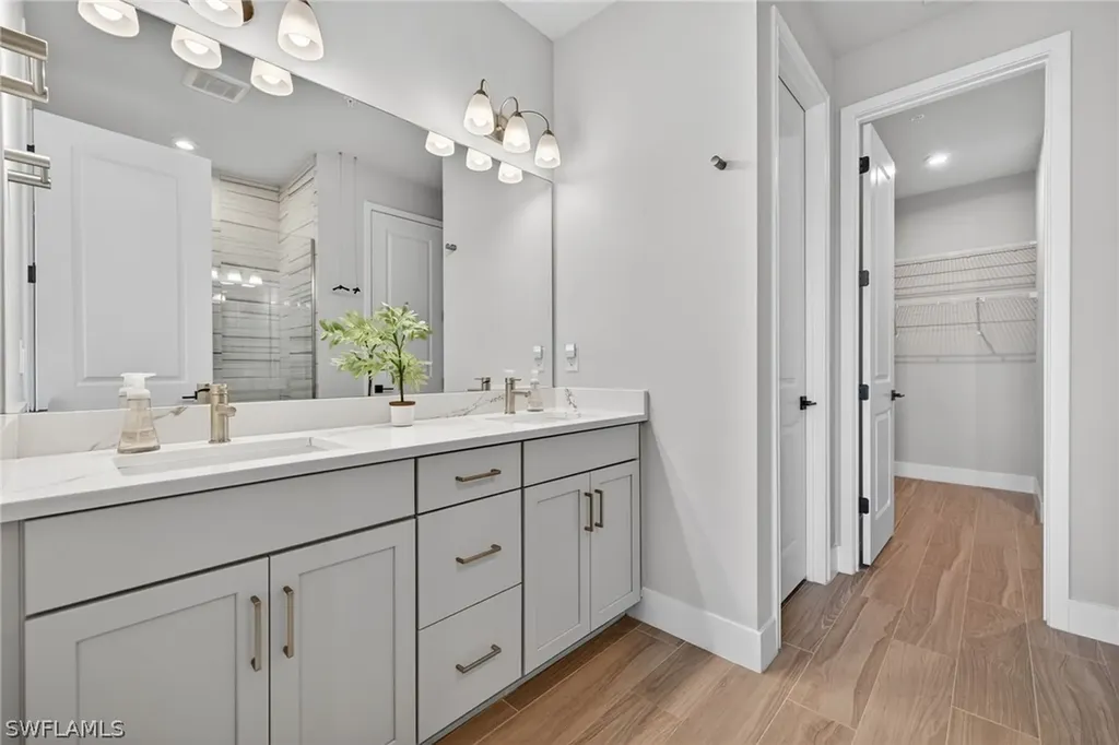 4683 Arboretum Circle Naples FL 34112