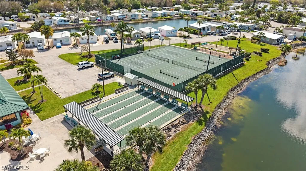 186 Panther Pass Circle Naples FL 34114