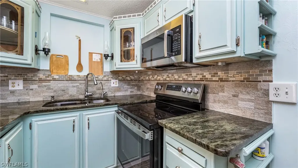 186 Panther Pass Circle Naples FL 34114