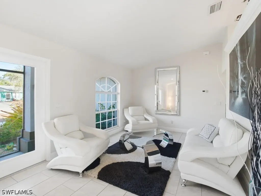 32 NE 9th Avenue Cape Coral FL 33909
