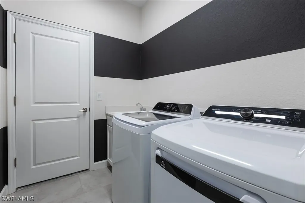 17533 Saddleback Loop North Fort Myers FL 33917