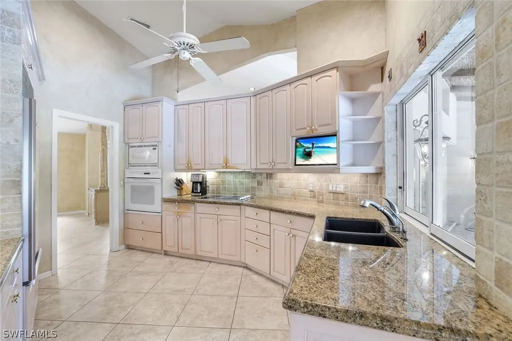 811 Pitch Apple Lane Naples FL 34108
