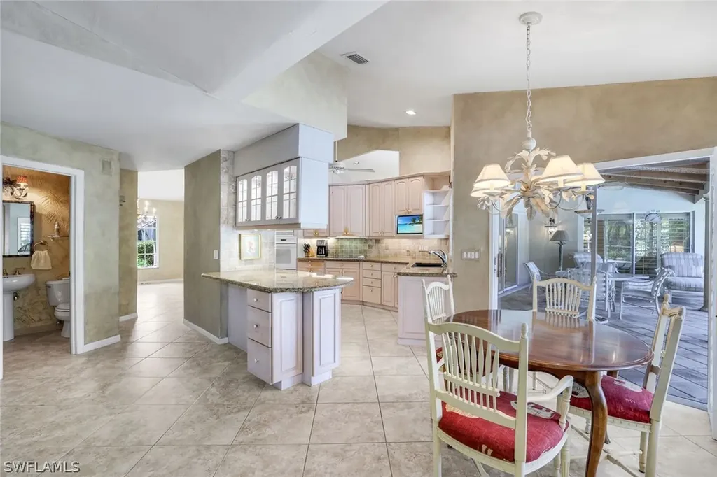 811 Pitch Apple Lane Naples FL 34108