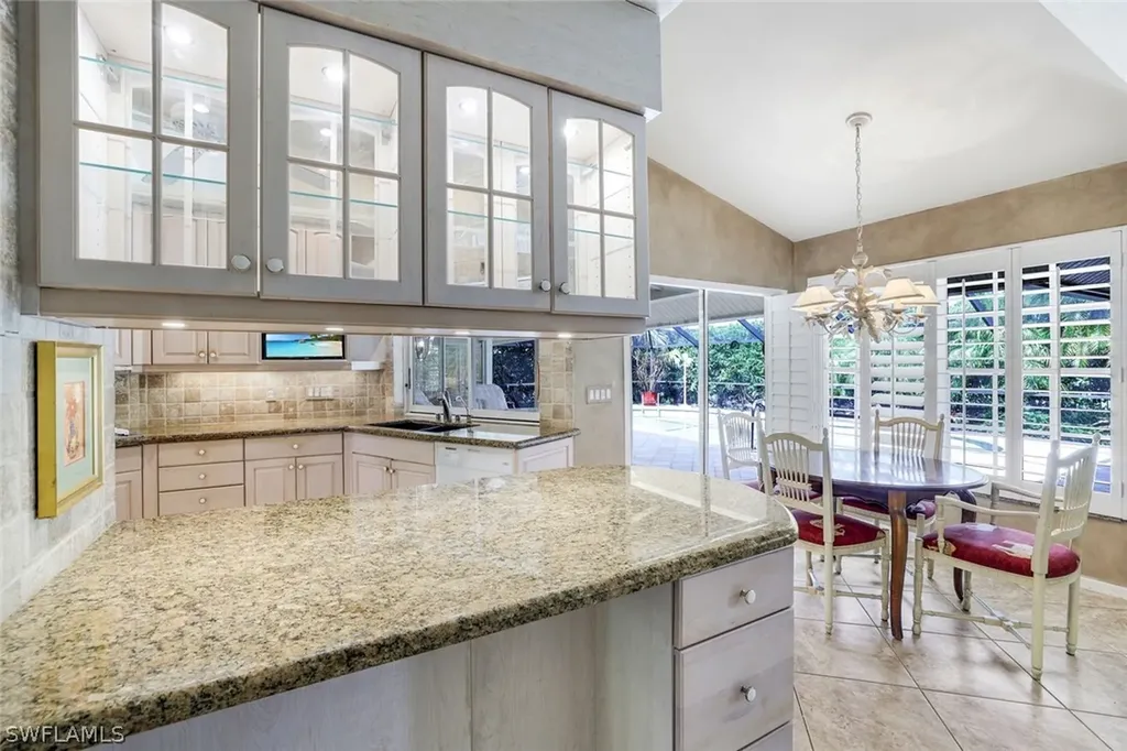 811 Pitch Apple Lane Naples FL 34108