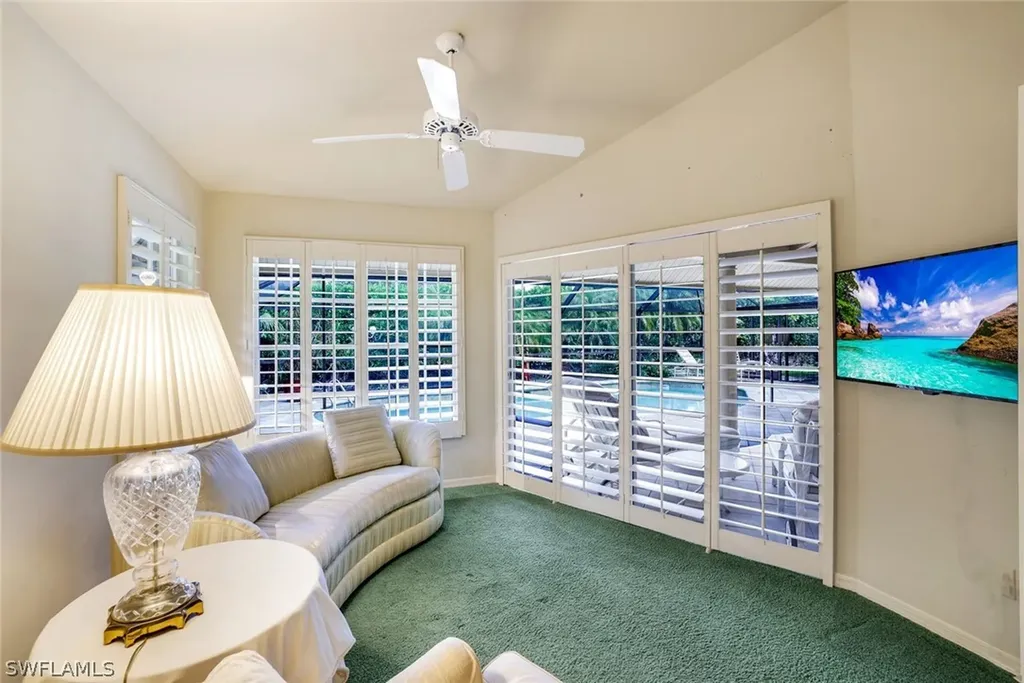 811 Pitch Apple Lane Naples FL 34108