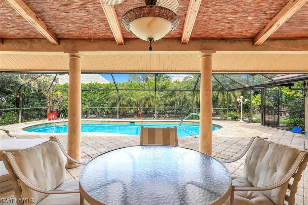 811 Pitch Apple Lane Naples FL 34108