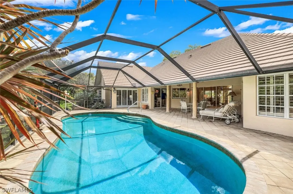 811 Pitch Apple Lane Naples FL 34108