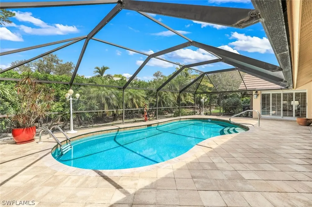 811 Pitch Apple Lane Naples FL 34108