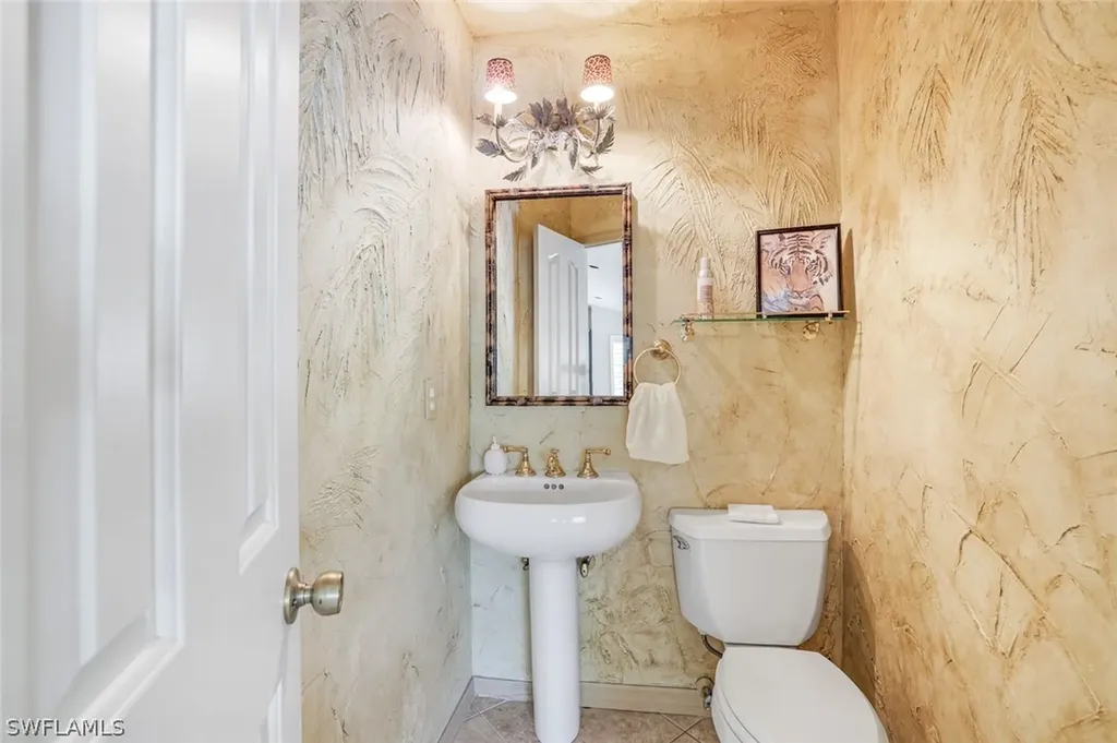 811 Pitch Apple Lane Naples FL 34108