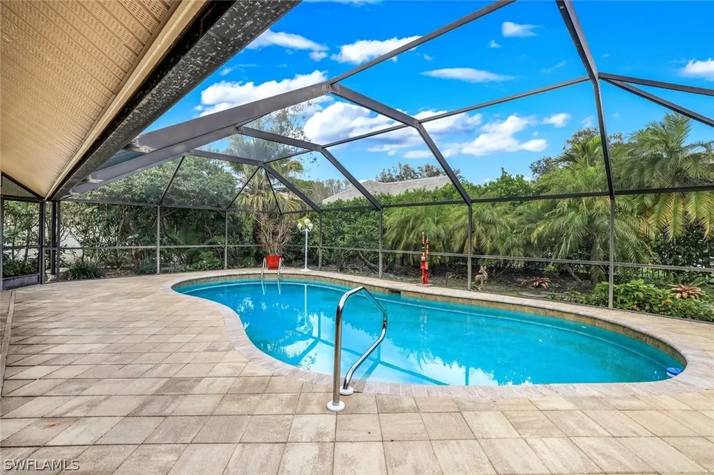 811 Pitch Apple Lane Naples FL 34108