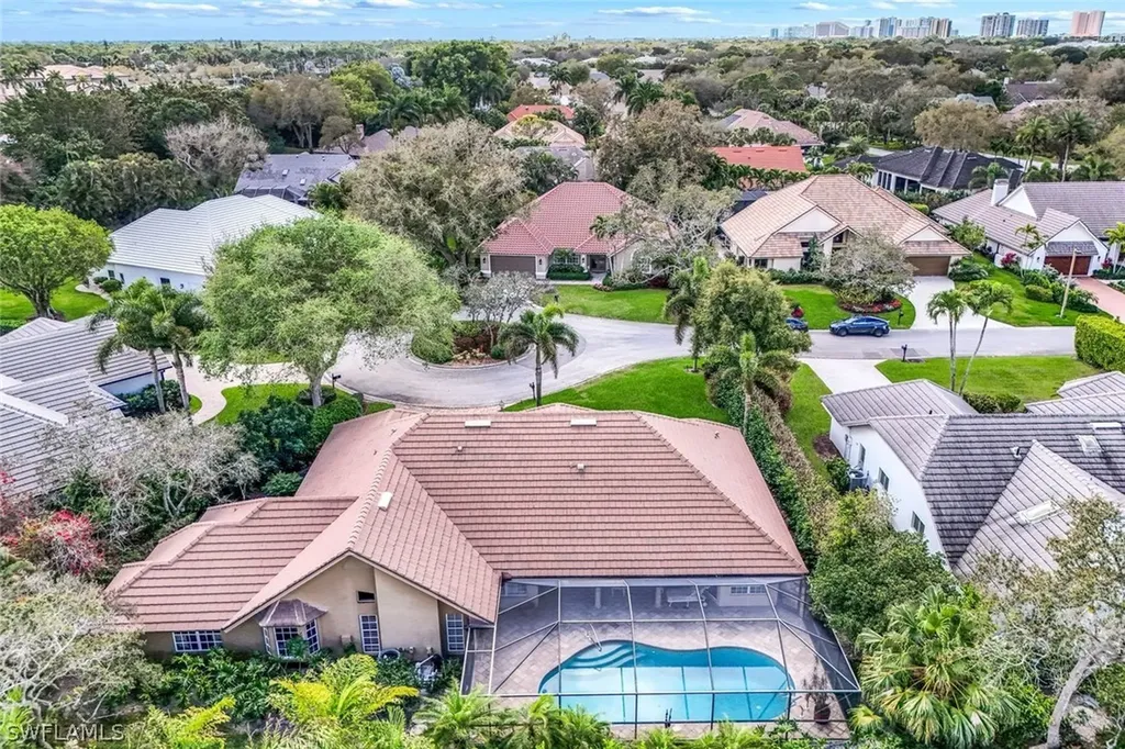 811 Pitch Apple Lane Naples FL 34108